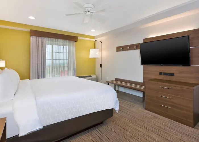 Holiday Inn Express & Suites Petoskey By Ihg