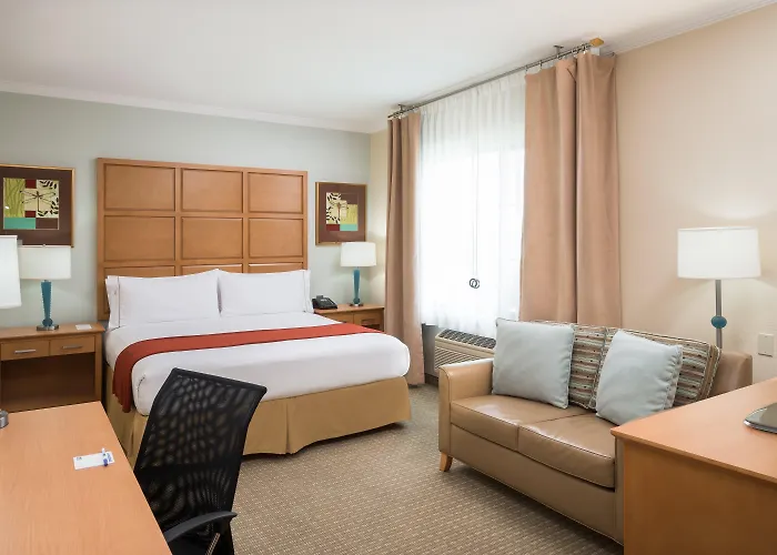 Holiday Inn Express & Suites Santa Clara - Silicon Valley By Ihg