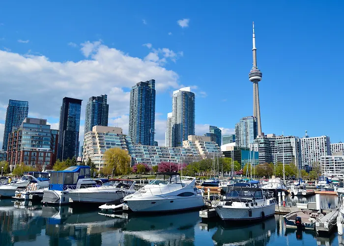 Holiday Inn Express Toronto Downtown By Ihg