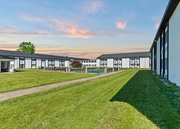 Days Inn By Wyndham Erie
