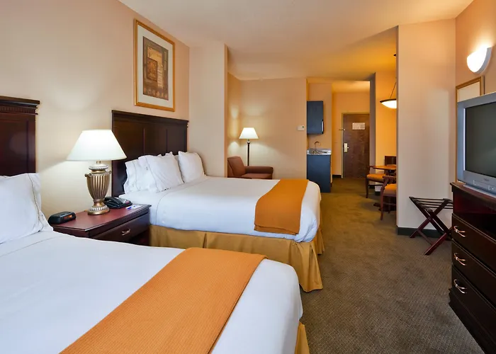 Holiday Inn Express Hotel & Suites Pell City
