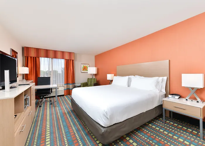 Holiday Inn Express Albuquerque N - Bernalillo, an IHG Hotel