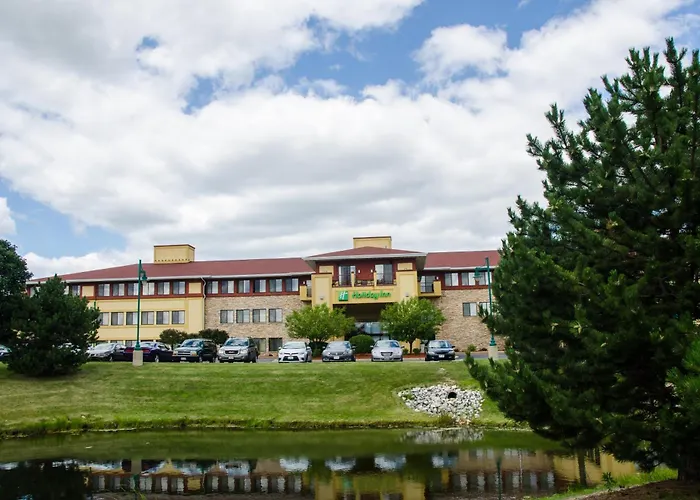 Holiday Inn Hotel Pewaukee-Milwaukee West By Ihg