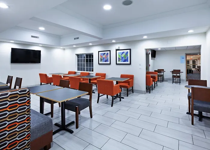 Holiday Inn Express Hotel And Suites Jenks By Ihg