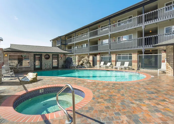 Lincoln Sands Oceanfront Resort, An Ascend Collection Hotel