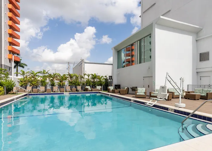 Doubletree By Hilton Miami North I-95