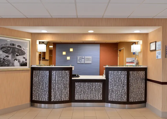 Holiday Inn Express Hotel & Suites Cincinnati-North/Sharonville
