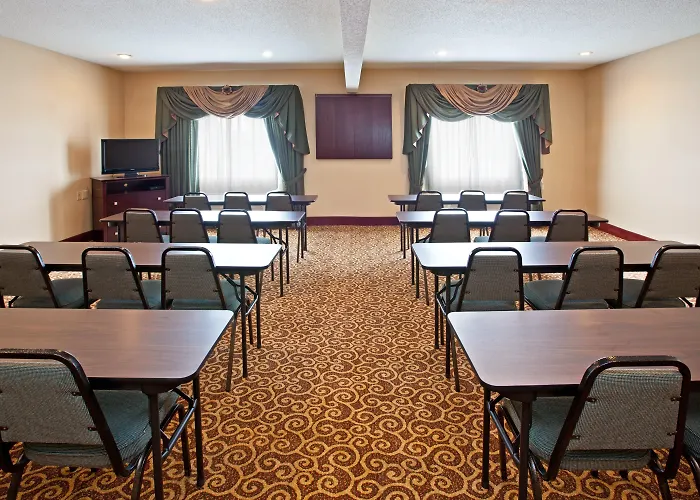Holiday Inn Express Hotel & Suites Cincinnati-North/Sharonville