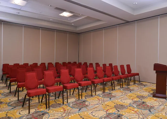 Crowne Plaza Shenandoah - Woodlands Area By Ihg