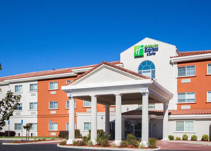 Holiday Inn Express & Suites Oroville Lake By Ihg