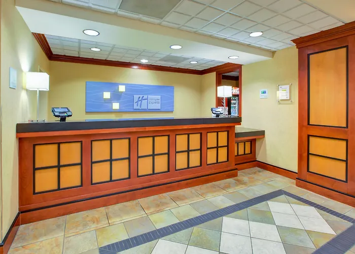Holiday Inn Express Hotel & Suites Fort Wayne By Ihg