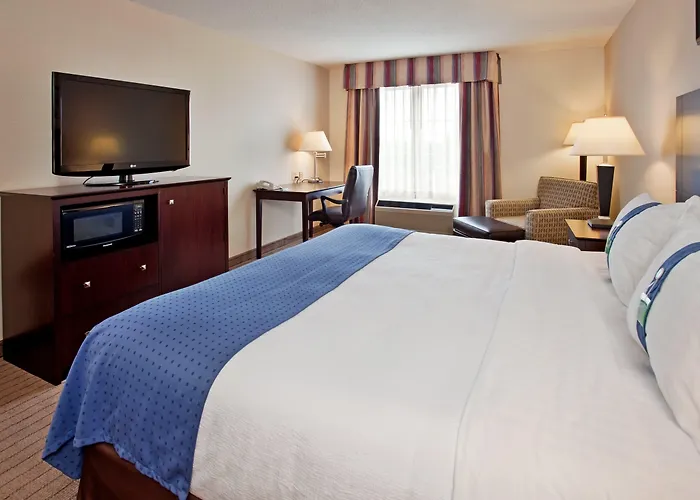 Holiday Inn & Suites Overland Park-Conv Ctr By Ihg