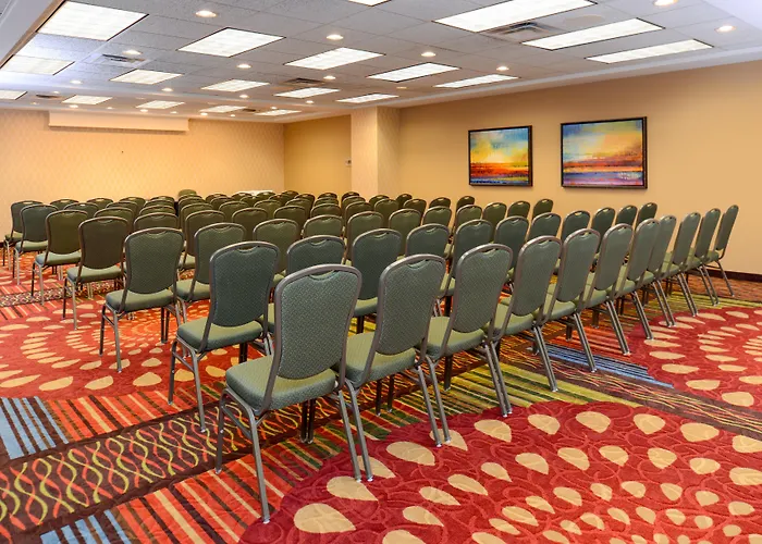 Holiday Inn & Suites Overland Park-Conv Ctr By Ihg
