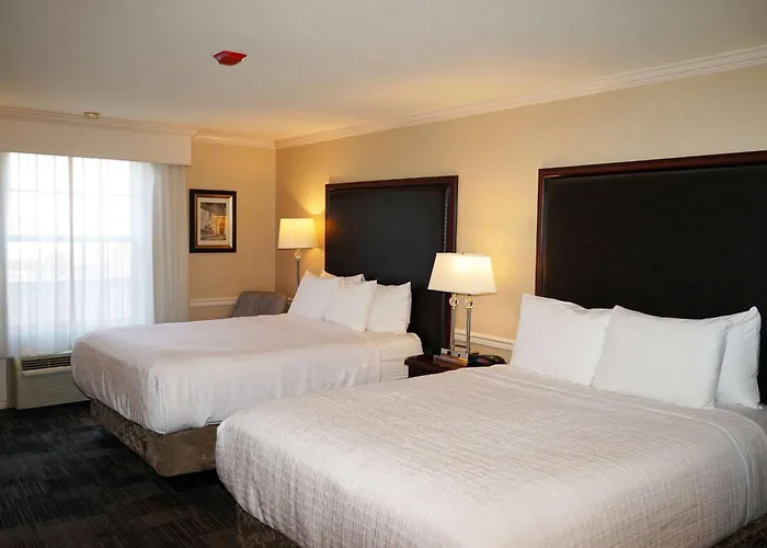 Wingate By Wyndham Bellingham Heritage Inn