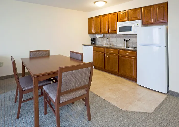 Staybridge Suites Milwaukee West-Oconomowoc By Ihg