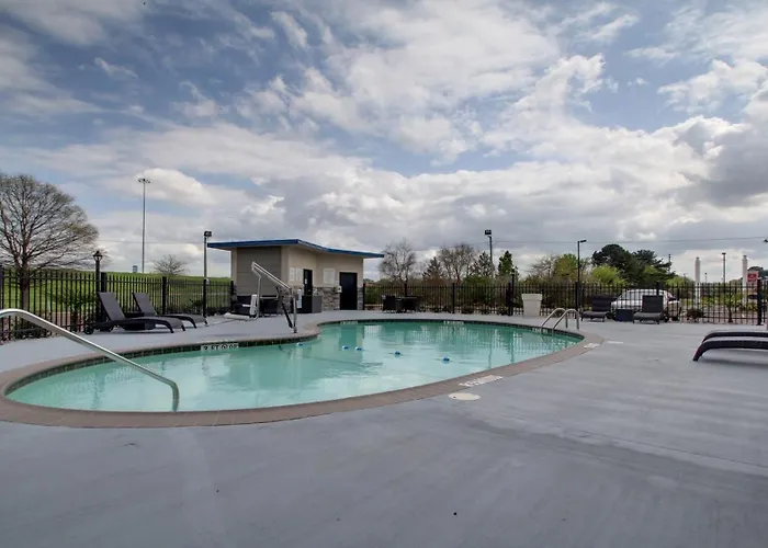 Holiday Inn Express & Suites Jackson Downtown - Coliseum By Ihg