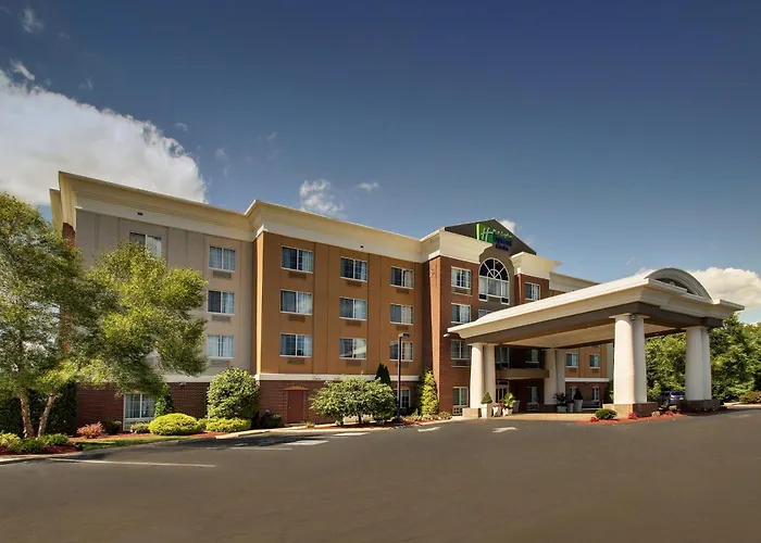 Holiday Inn Express Hotel & Suites Middleboro Raynham By Ihg