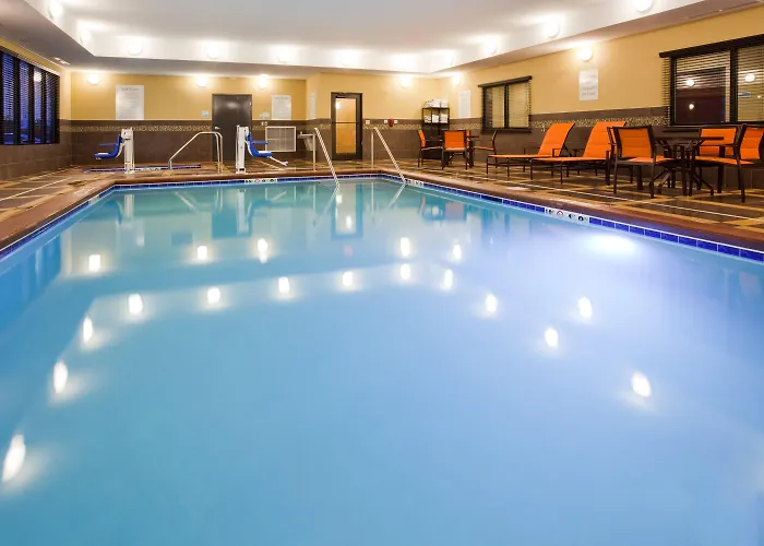 Holiday Inn Express & Suites Davenport, An Ihg Hotel