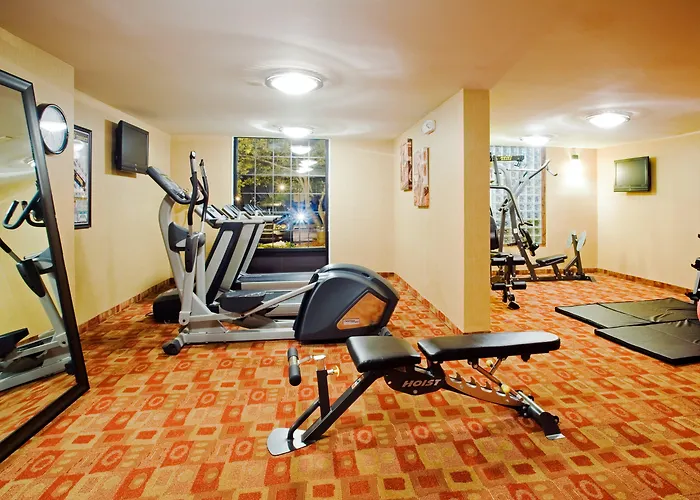 Holiday Inn Express Winston-Salem Medical Ctr Area