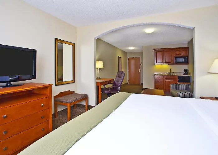 Holiday Inn Express Hotel & Suites Goshen By Ihg