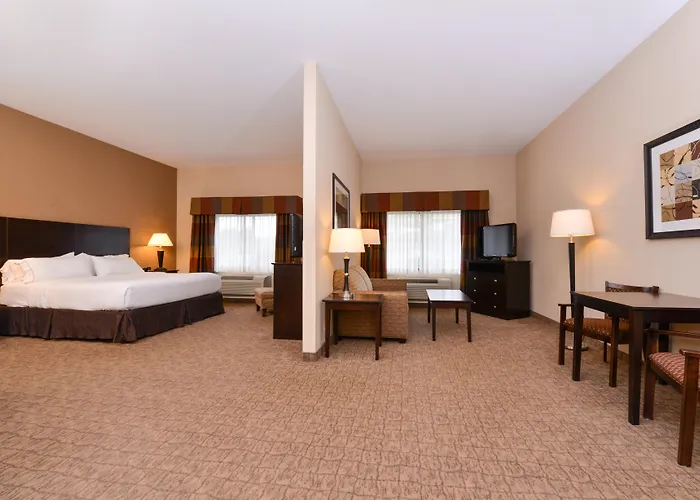 Holiday Inn Express & Suites Bridgeport By Ihg