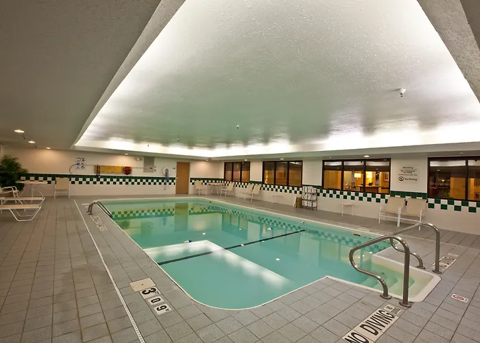 Holiday Inn Express Plymouth By Ihg