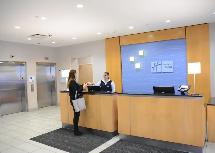 Holiday Inn Express Stamford, An Ihg Hotel