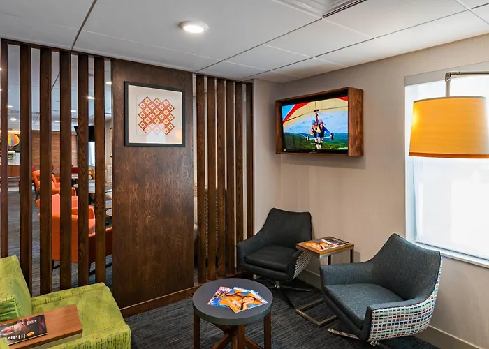 Holiday Inn Express Peoria North - Glendale By Ihg