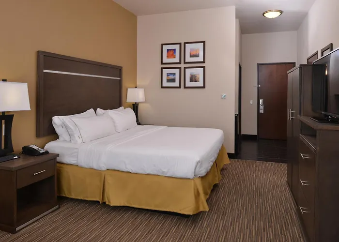 Holiday Inn Express & Suites Globe By Ihg