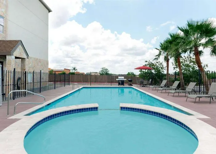 Microtel Inn And Suites Eagle Pass