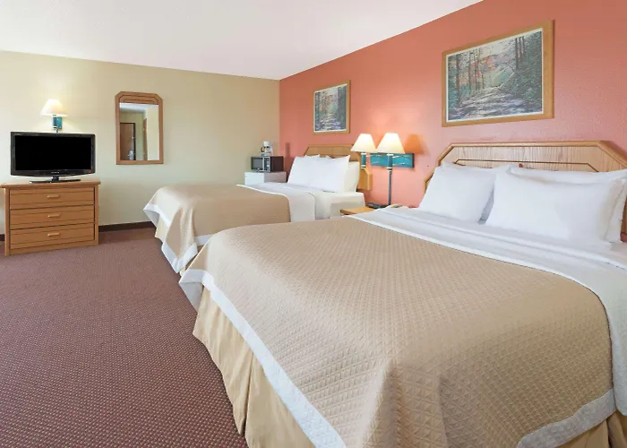 Days Inn By Wyndham Cameron
