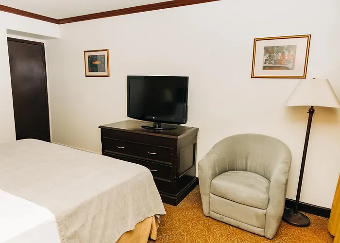 Plaza Hotel&Suites