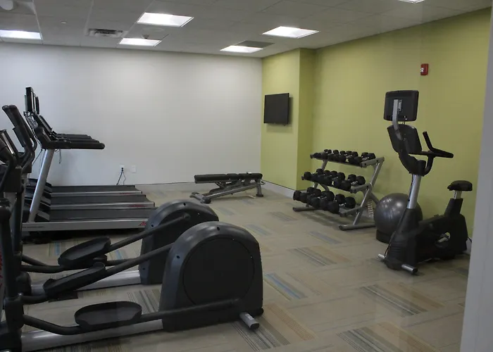 Holiday Inn Express & Suites - Milledgeville By Ihg