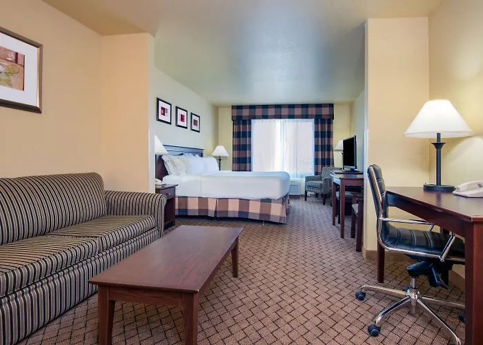 Holiday Inn Express Hotel & Suites El Dorado By Ihg