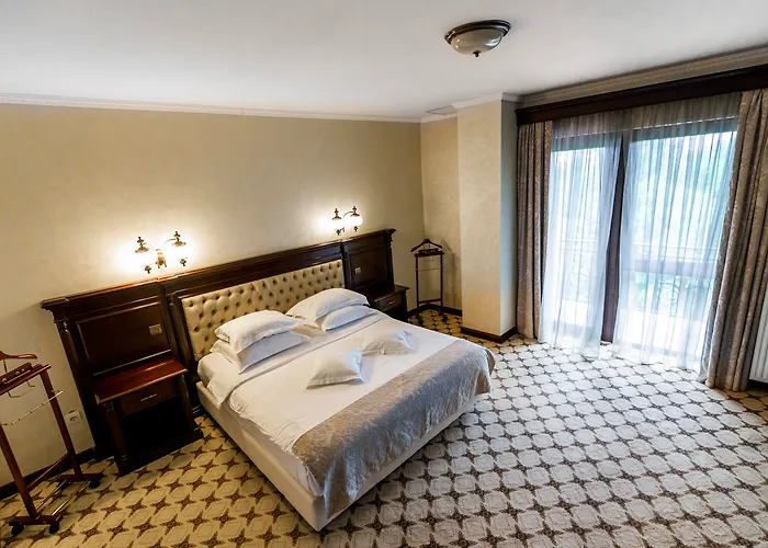 Hotel Golden House