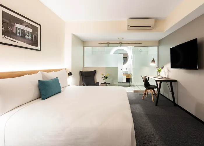 Oaks Wellington Hotel