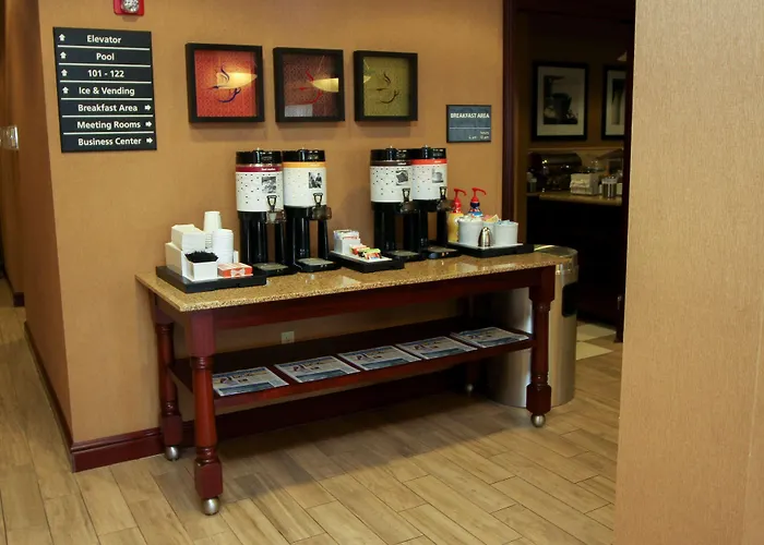 Hampton Inn By Hilton Clinton