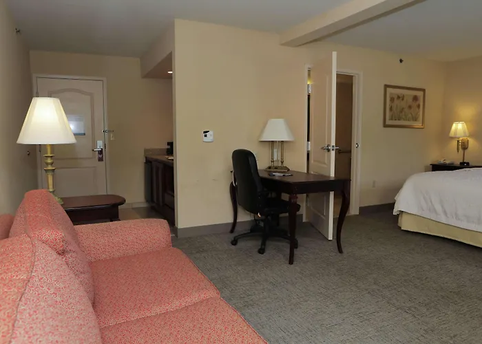 Hampton Inn By Hilton Clinton