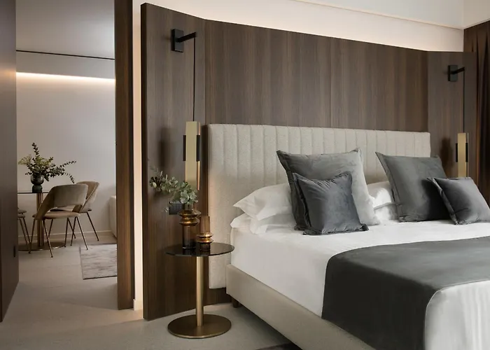 We Me Suite Hotel
