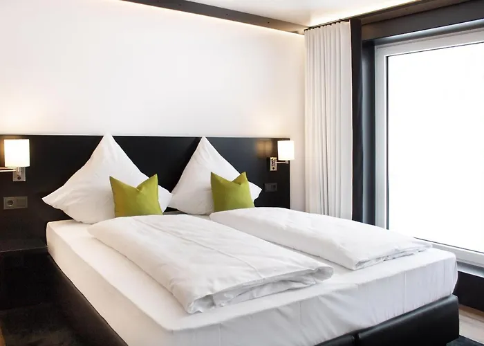 Hbs Hotel By Wmm Hotels