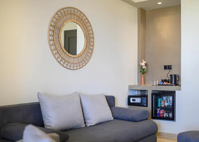 Nicolas Grand Suites, Adults Only
