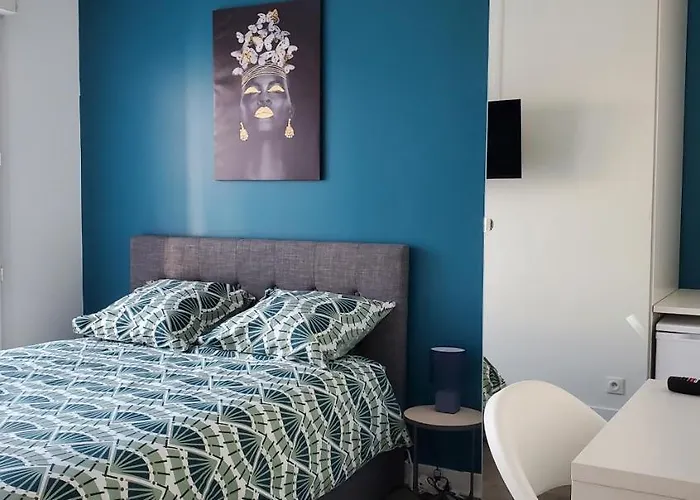 Charming Room with shared space close to PARIS - Chambres Confort avec espaces partagés proche de PARIS