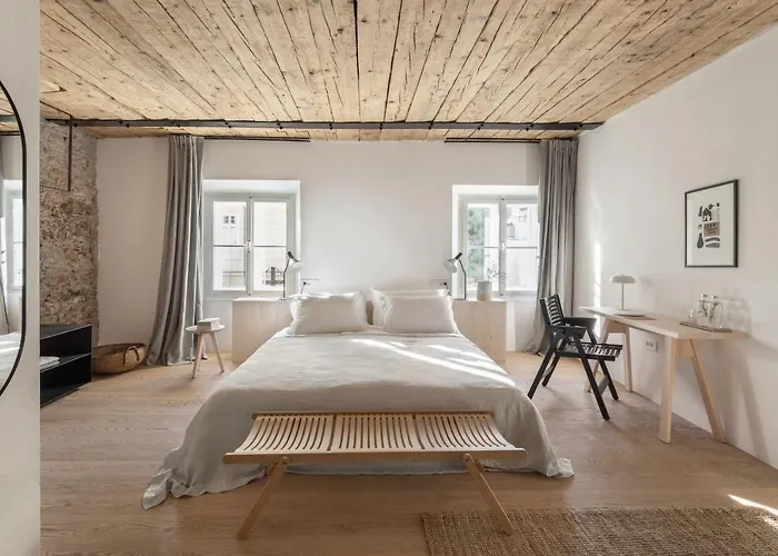 April1550 Boutique Hotel
