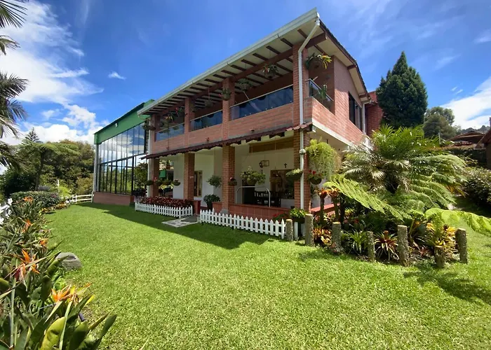 Finca Hotel 12 Palmas- Aeropuerto Jmc
