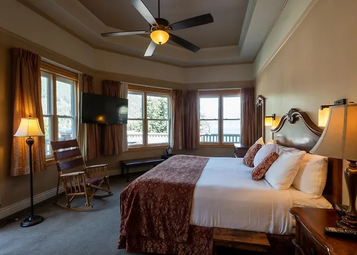 Kaslo Hotel