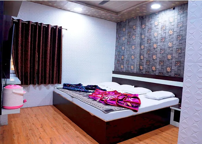 Hotel Qadri 4 Min Distance From Dargah