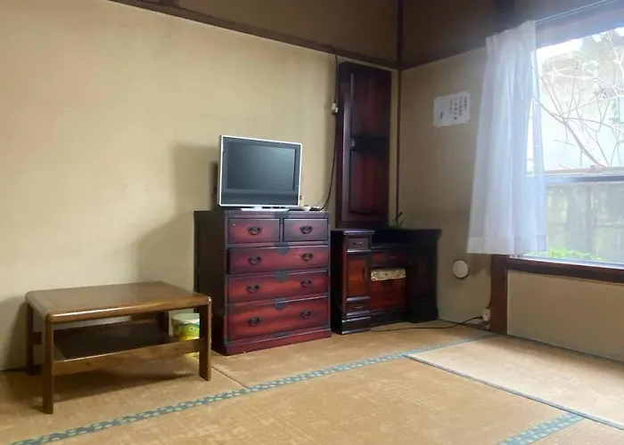 Mcarthur Heights Hotel