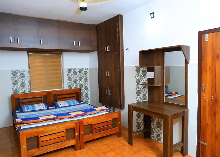 Green View Holiday Home