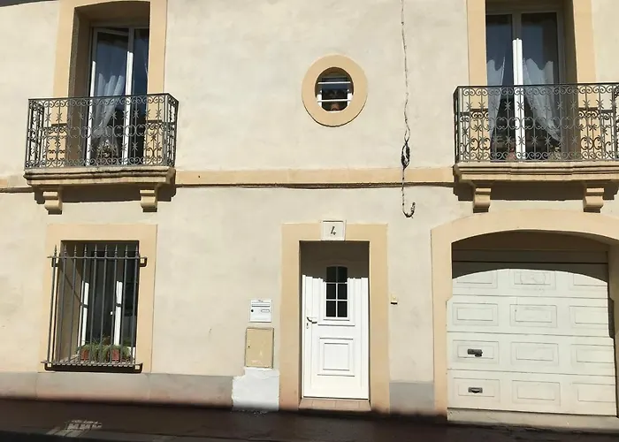 Simone'S Houses