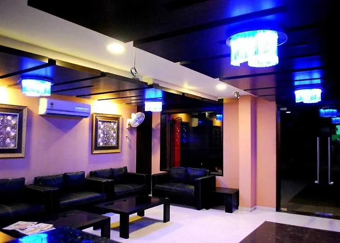Collection O 7Th Sky Hotel